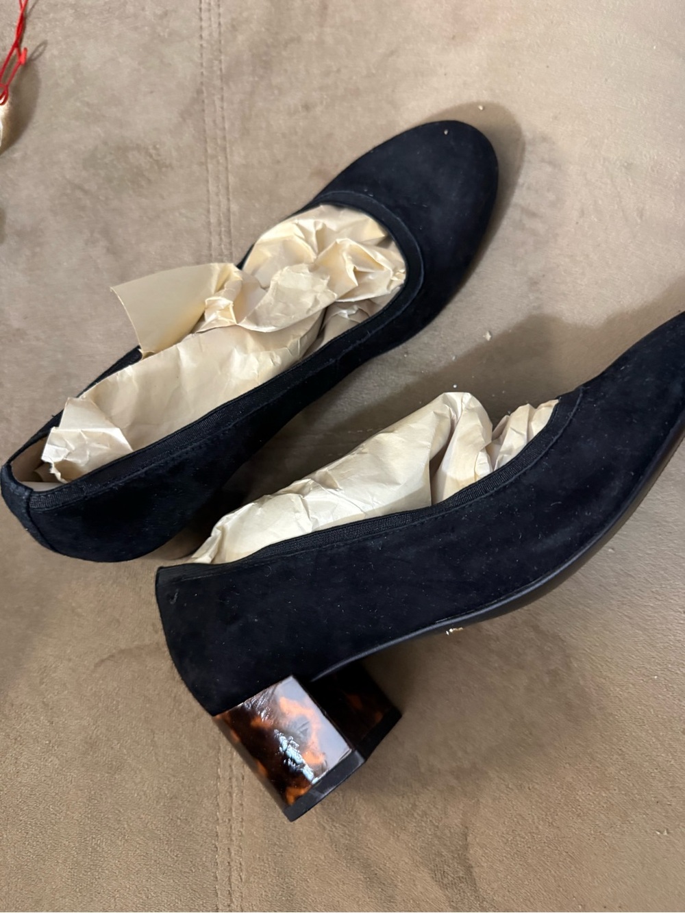 Vionic Black Suede Pumps with Tortoiseshell Block Heel